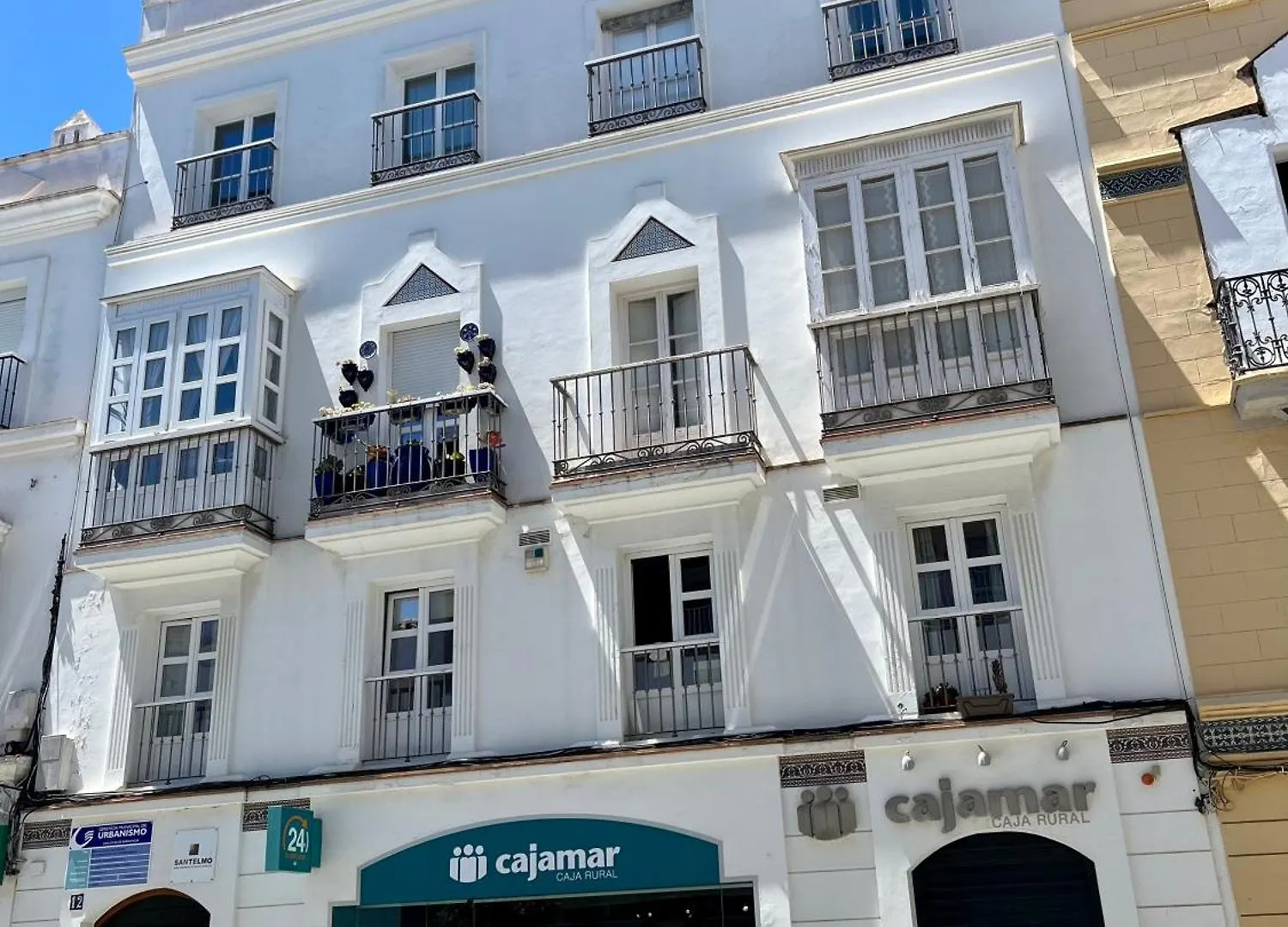 Lindo Pisito Sanlucar Calle Ancha Sanlucar de Barrameda Spain